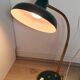 Lampe de bureau articulée verte et dorée
