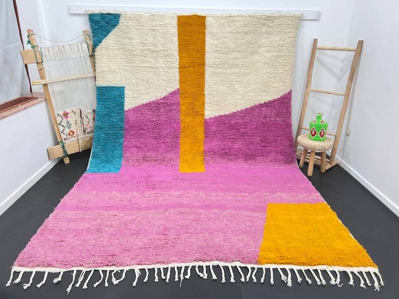 Traditional hand-woven Beni Ouraine rug, size 200 x 300 cm