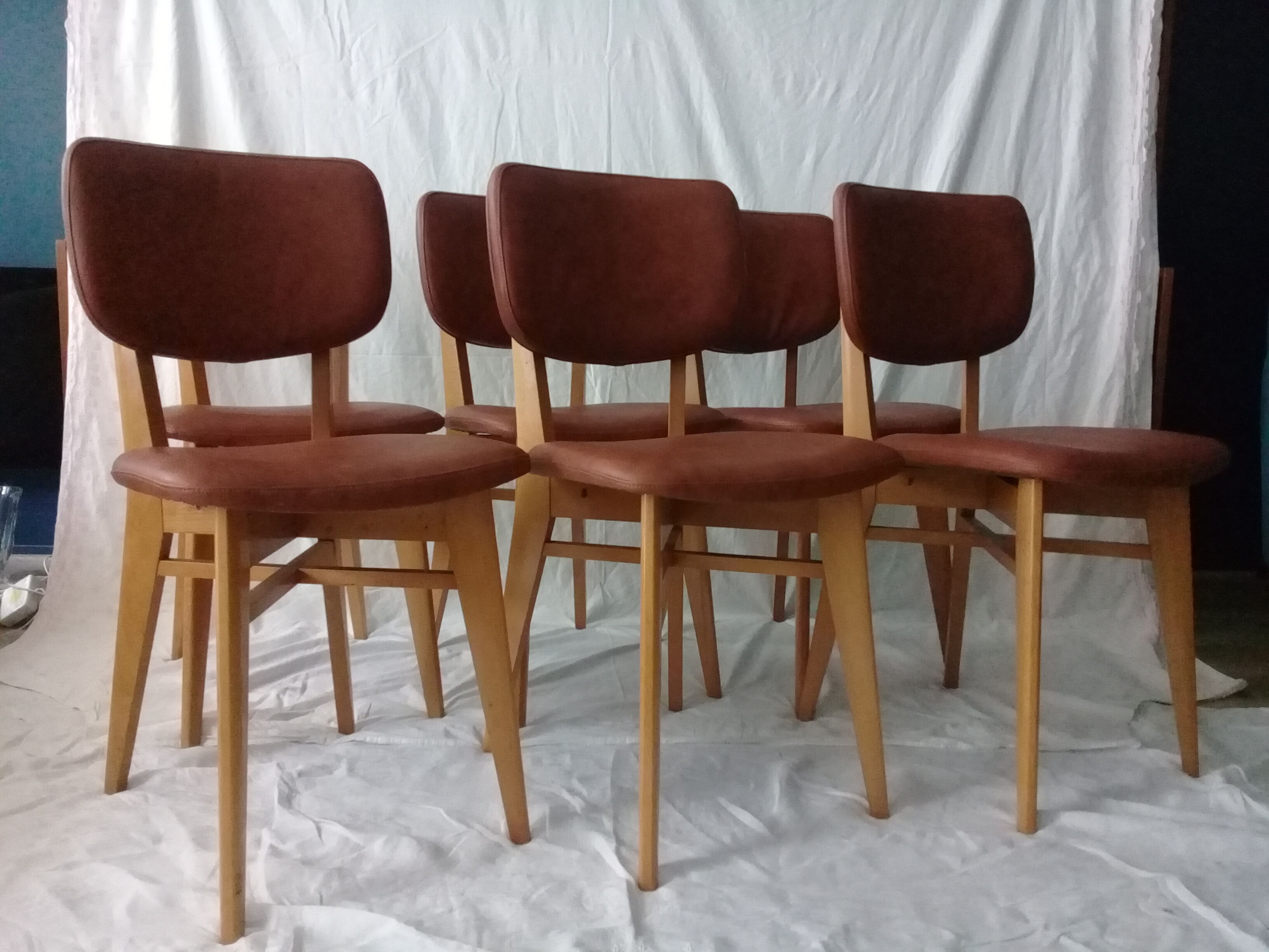 Suite of 6 vintage chairs