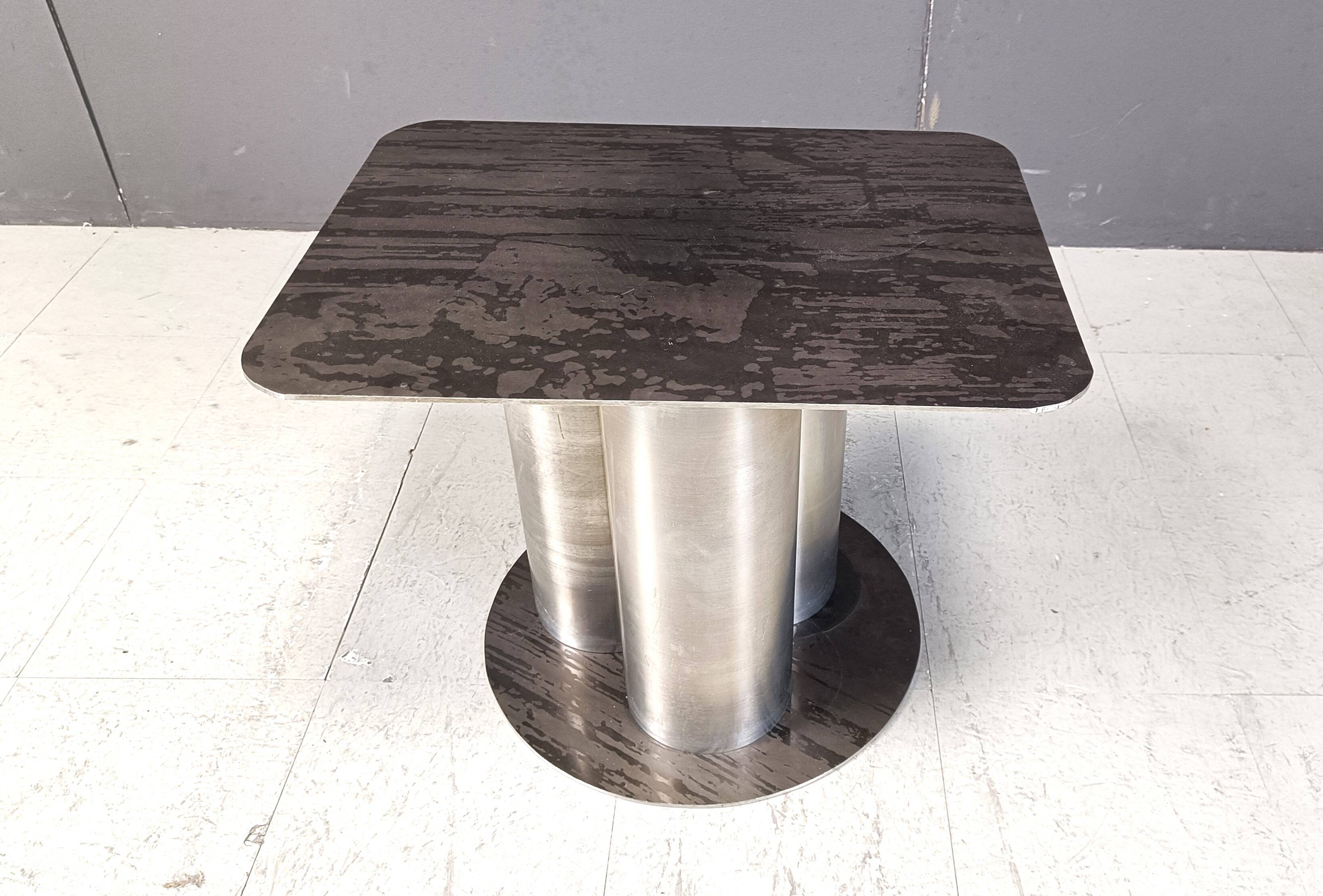 Table d'appoint brutaliste en métal Ecthed, années 1970