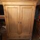 Armoire en pin massif