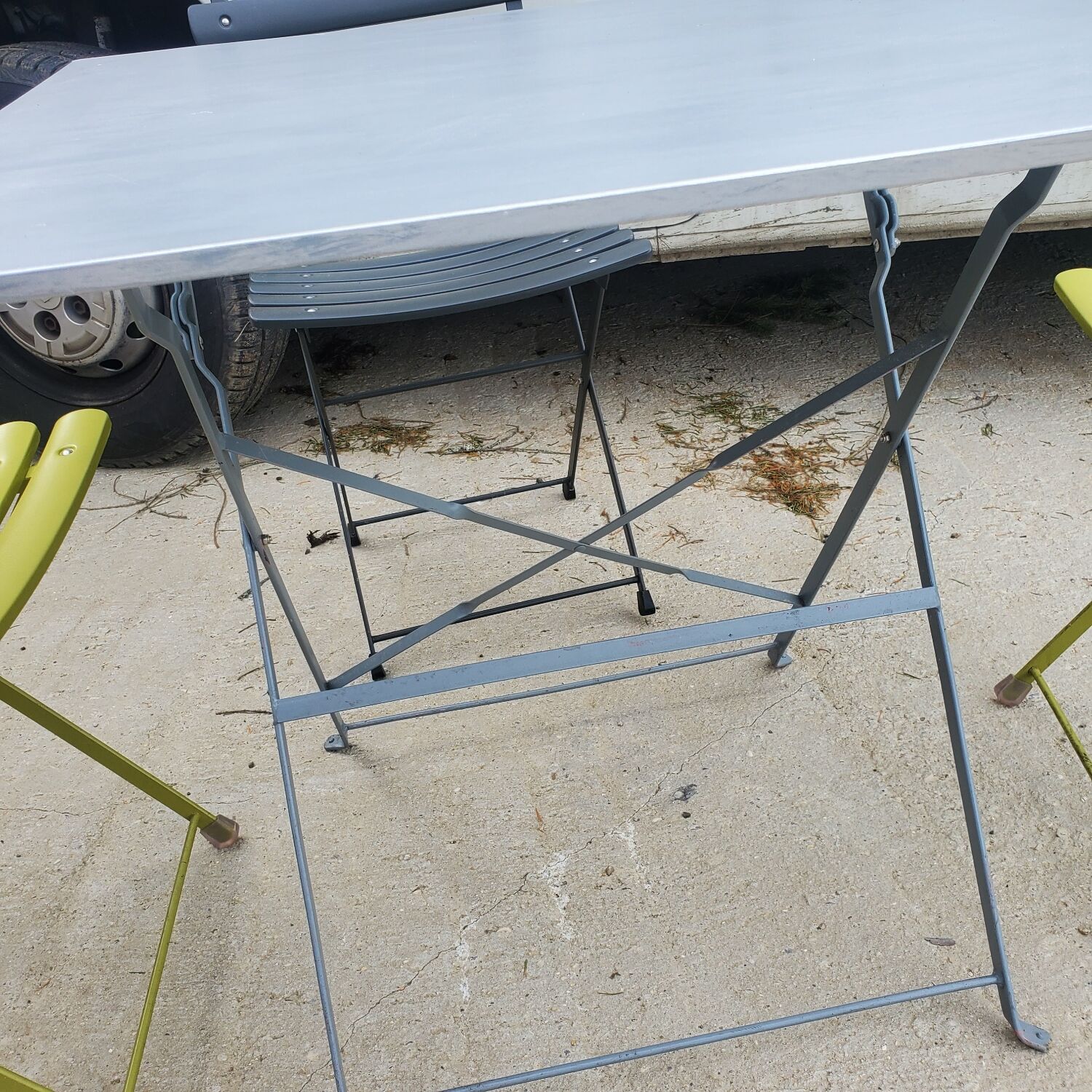Garden furniture square table 4 folding chairs