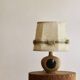 Petite lampe années 60 en grès avec médaillon émaillé brun foncé