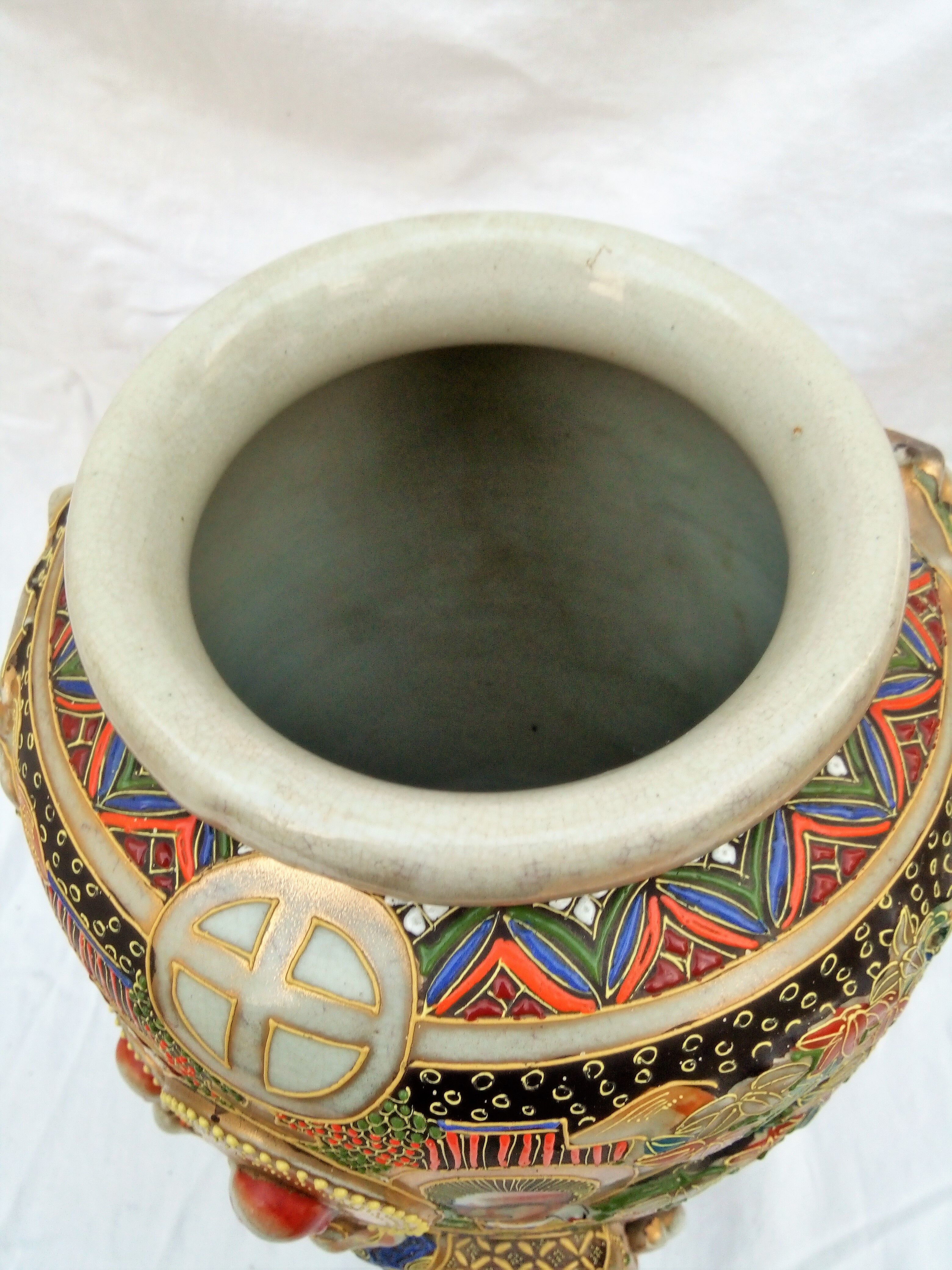 Rare and large vase satsuma in round bump. Mid-20th.