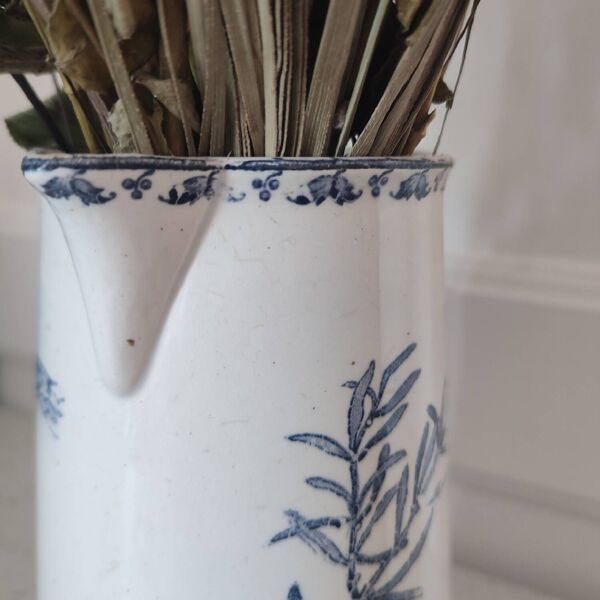 Pot à lait ancien Digoin Sarreguemine modèle Carmen terre de fer