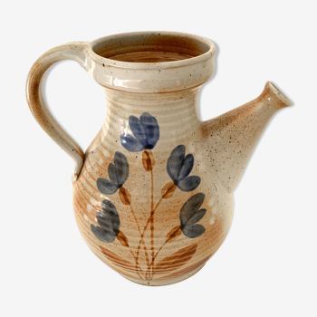 Sandstone pitcher