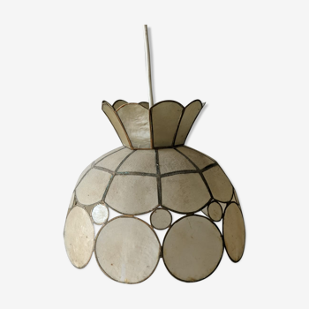 Suspension in mother-of-pearl and brass flower shape