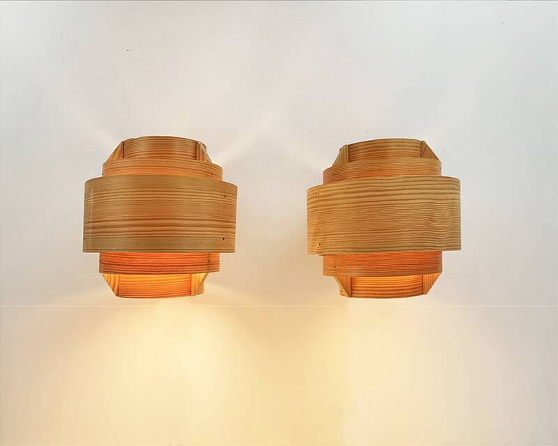 Pair of V-327 pine wall lights Hans-Agne Jakobsson for AB Markaryd, 1960
