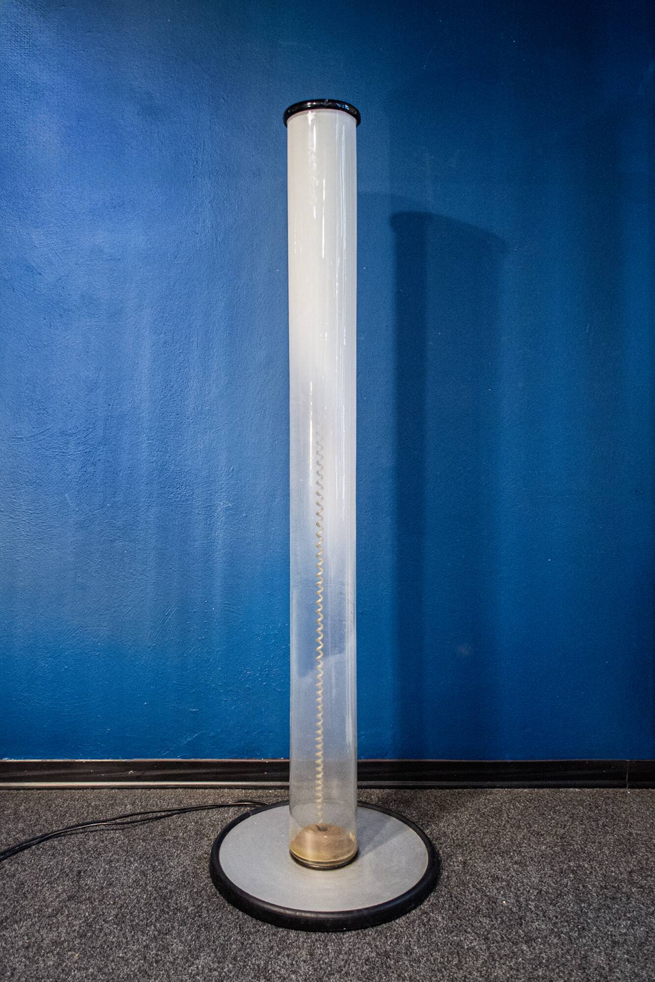 Lampada da terra Pila di Giusto Toso per Leucos Italia 1960