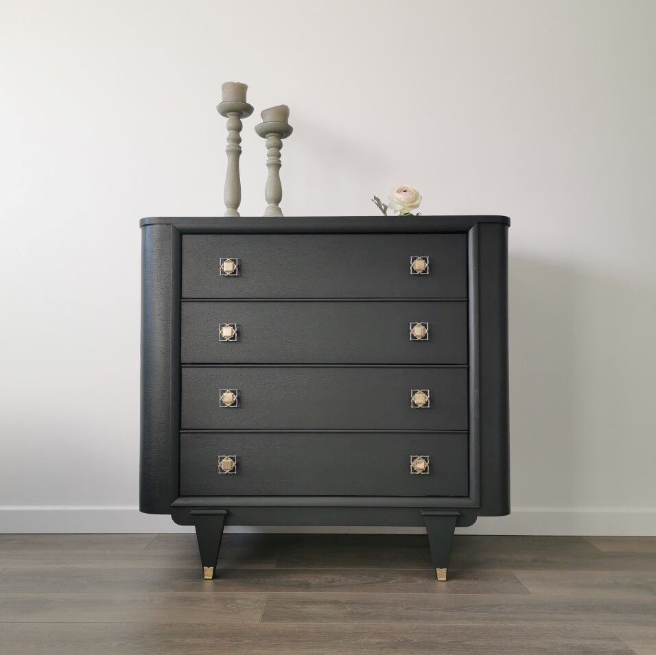 Art Deco chest of drawers