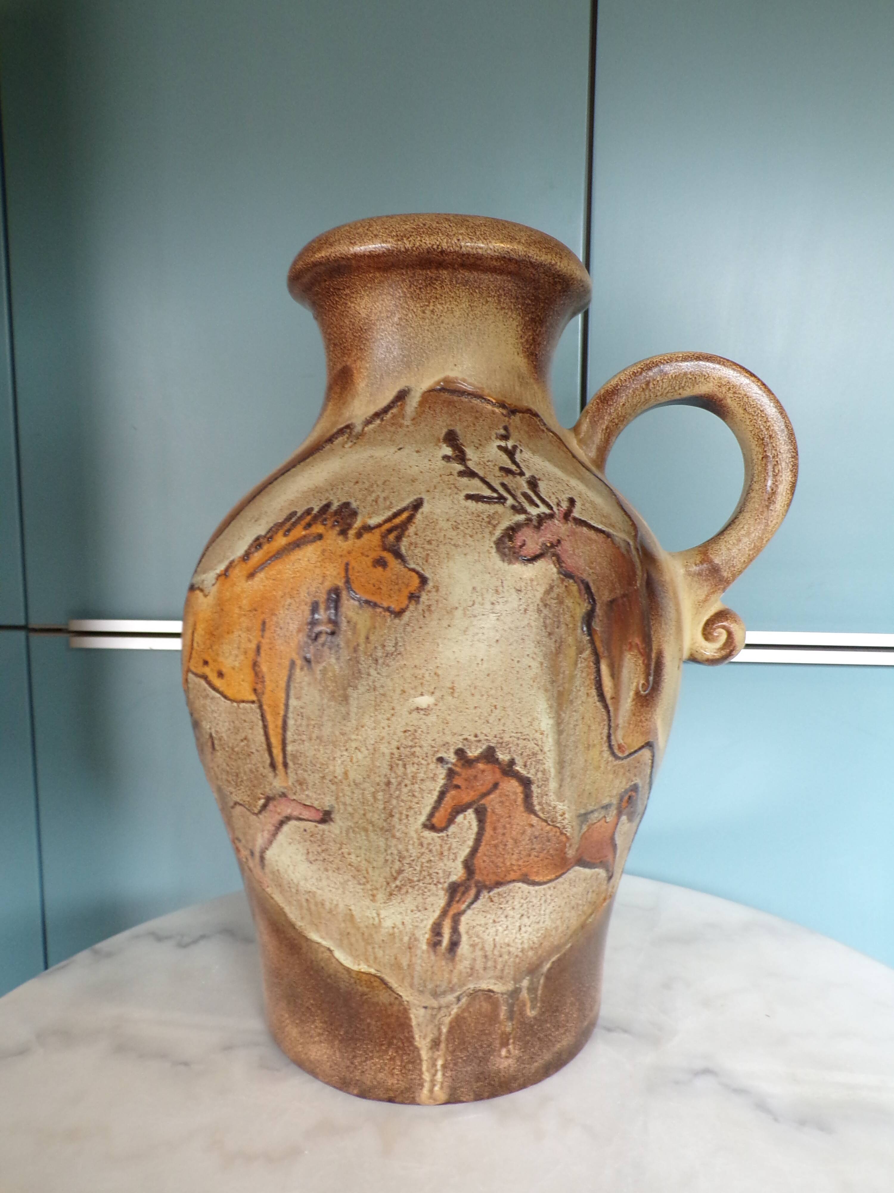 Vase WG Scheurich 490-42 decorated with cave paintings