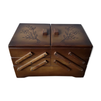 Boite à couture en bois vintage