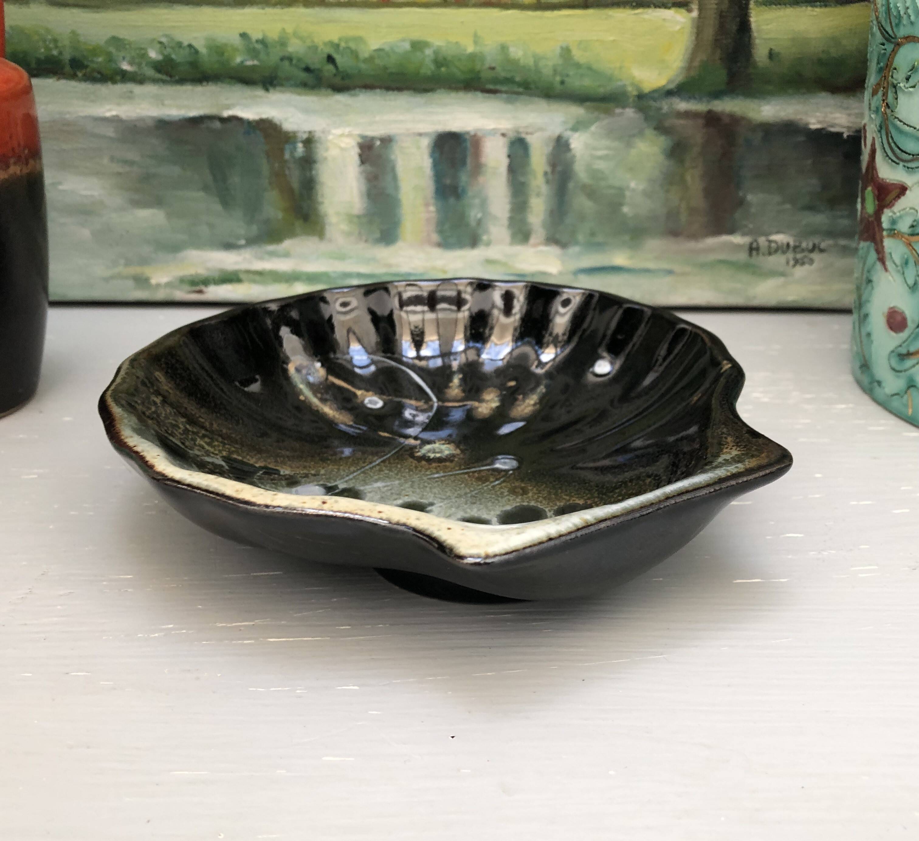 artisanal shell cup empty pocket / soap holder