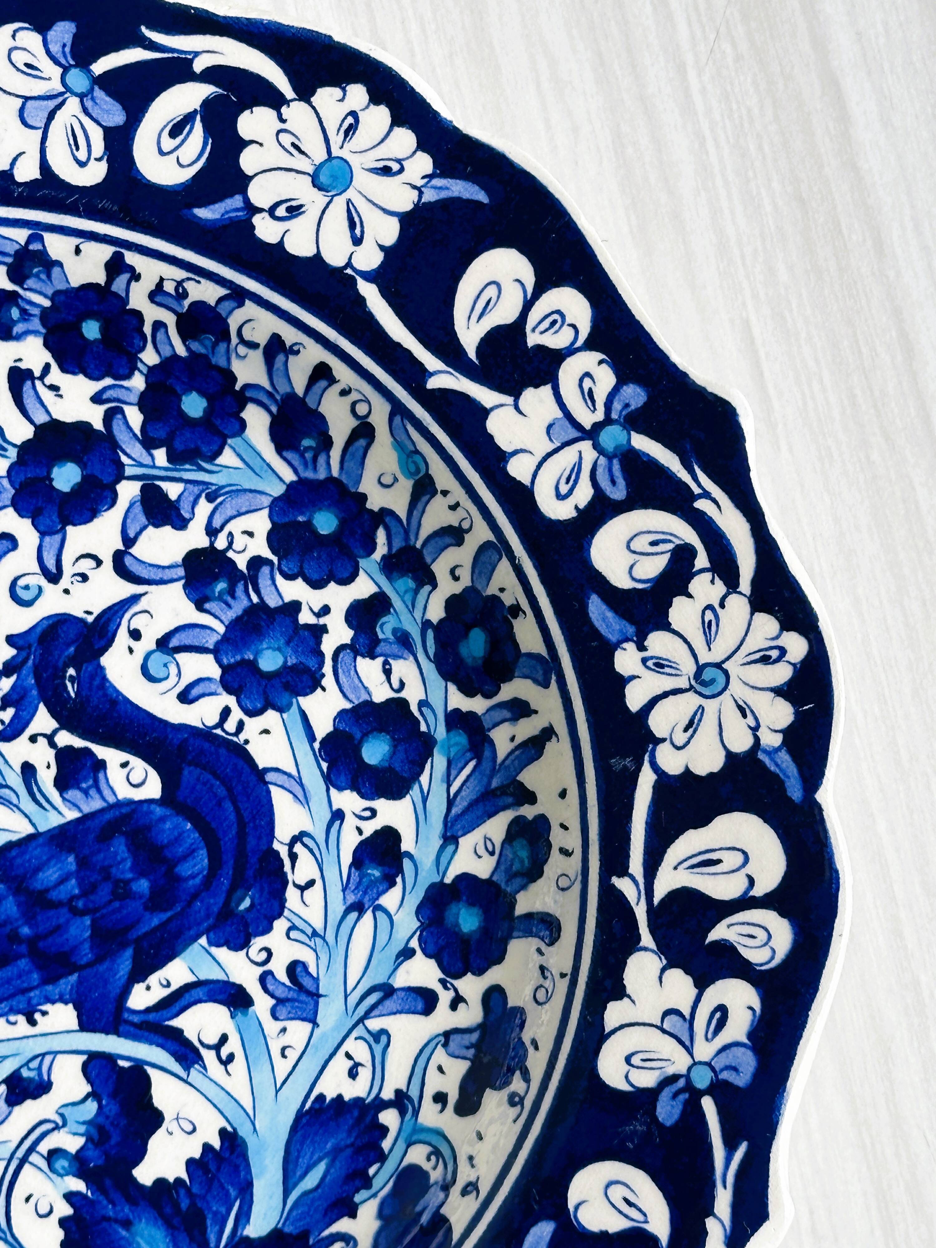 Assiette en céramique bleue