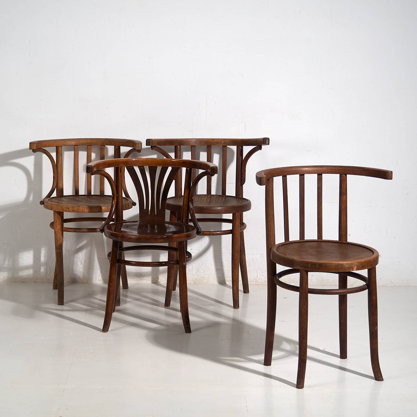 Antique armchairs with armrests (circa 1920). Set of 4 pieces no. 3