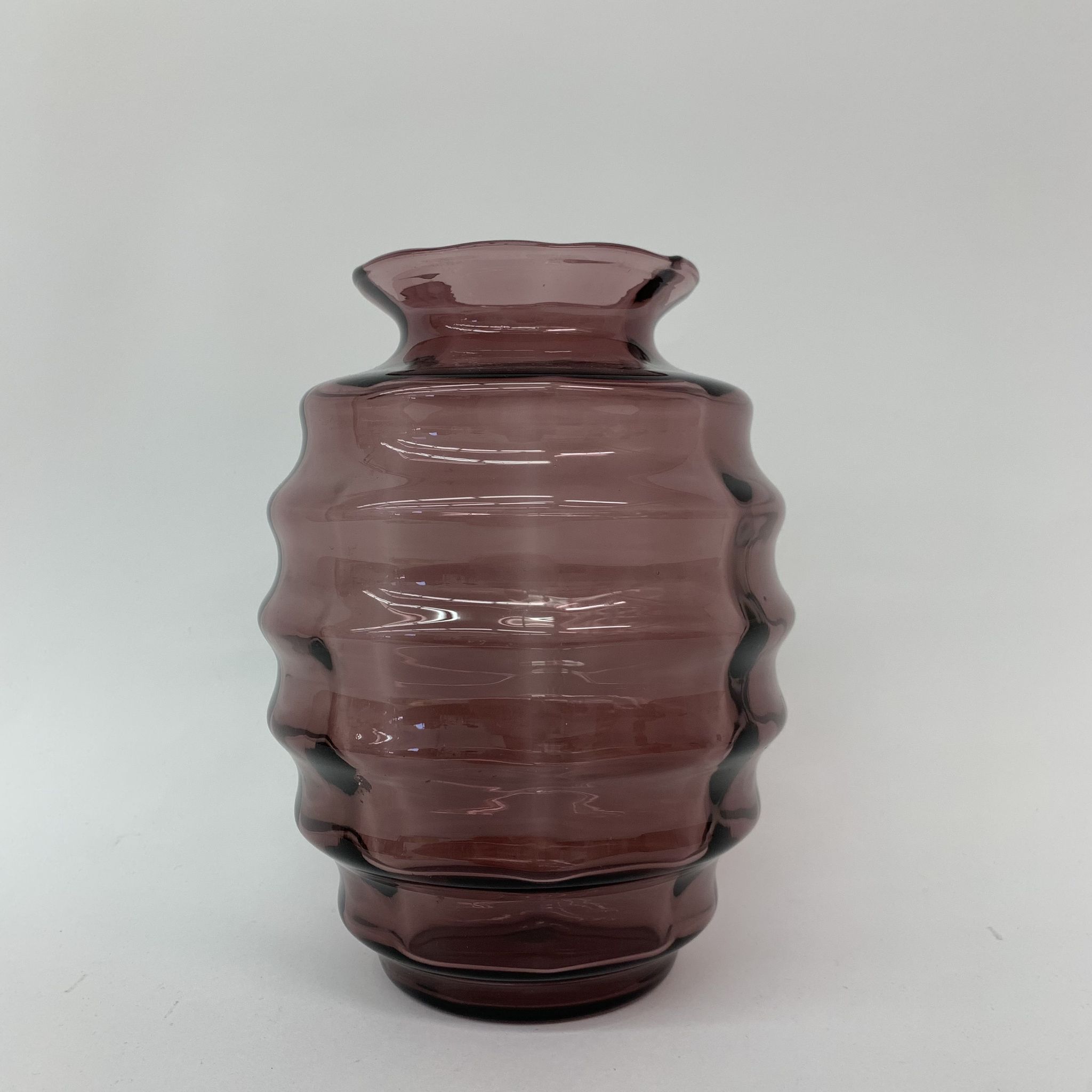 Vase Art déco Doyen en verre violet, années 1930