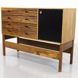 Commode à tiroirs en cerisier du milieu du siècle par Heals