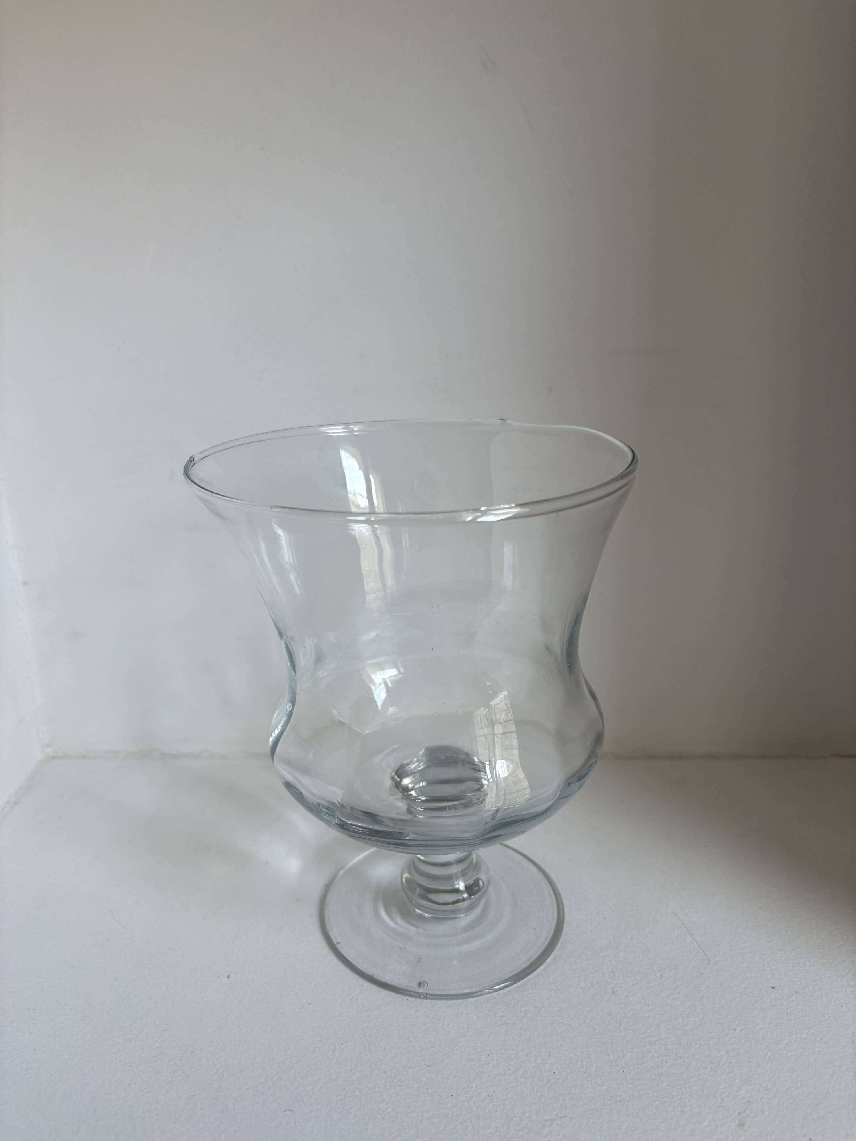 Set of 22 decorative items
