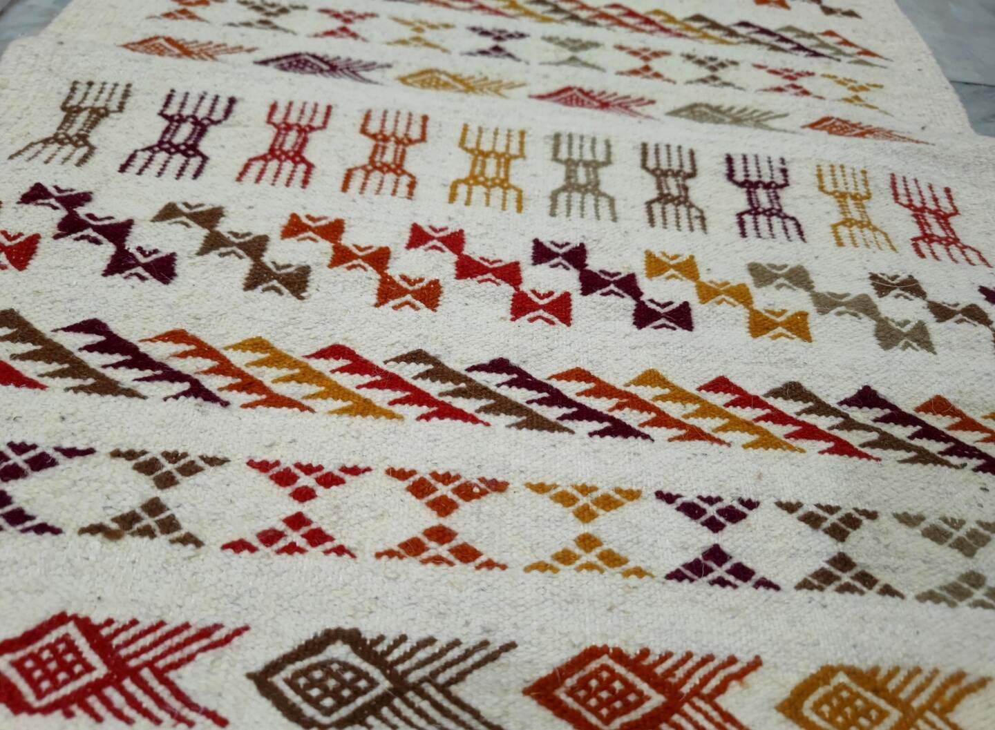 Hand-woven margoum rug in natural wool