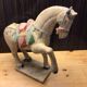 Cheval décoratif en terre cuite