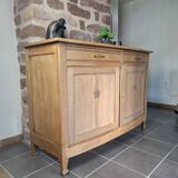 Justin, the understated and chic buffet in solid oak.