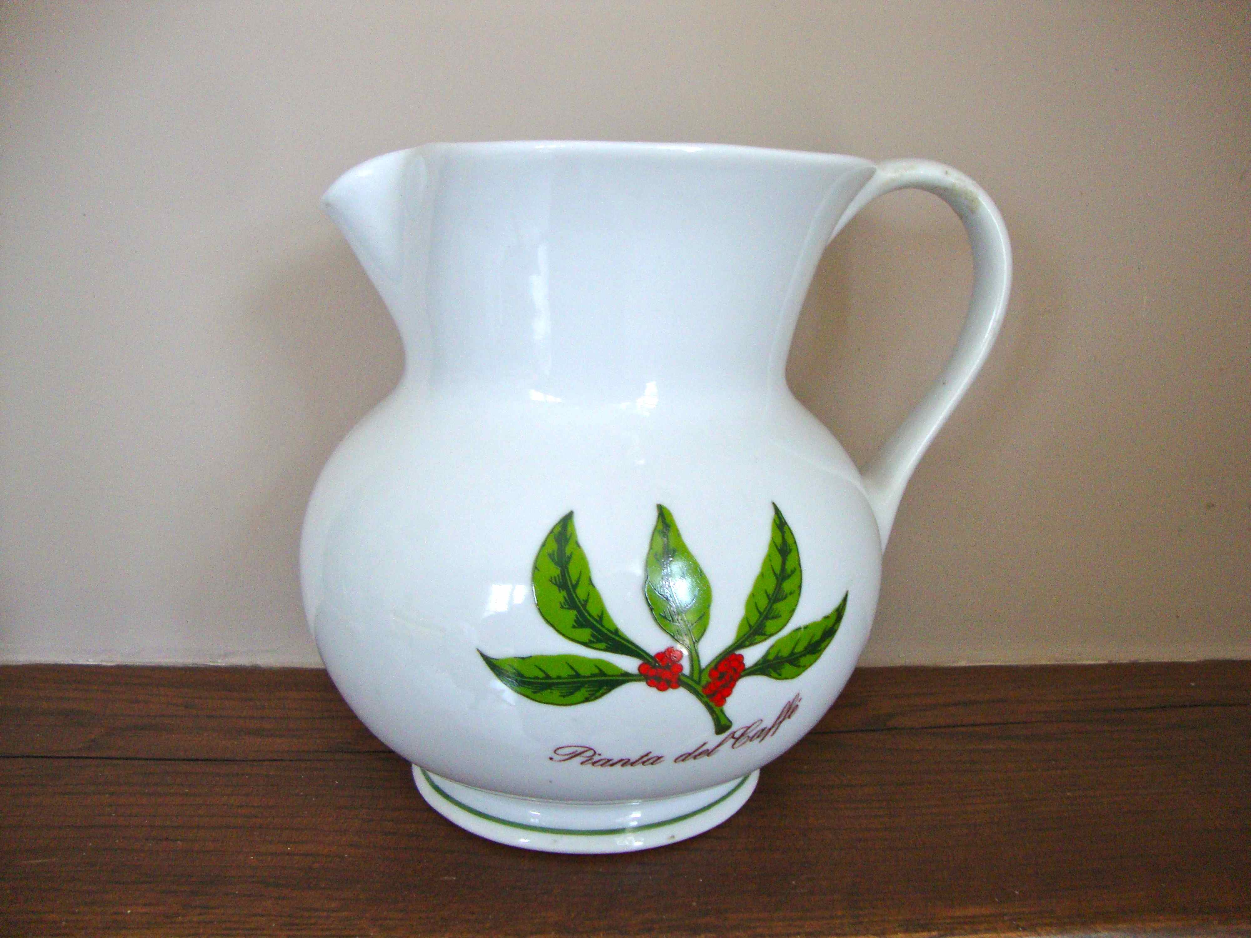 Pitcher Veracruz porcelain coffee plant
