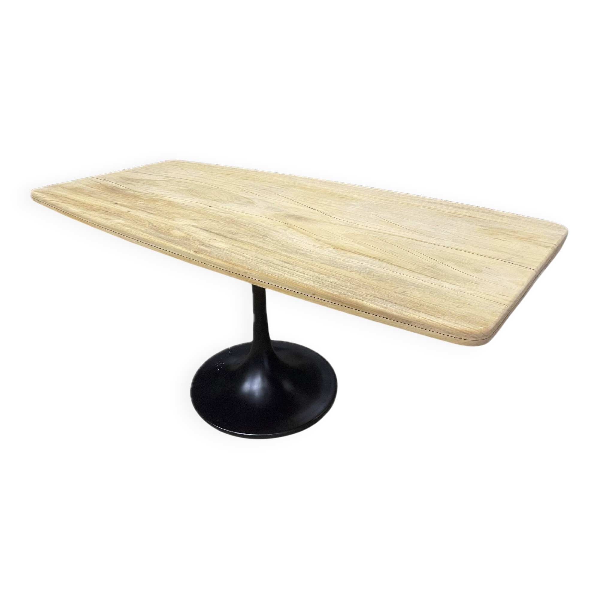 Samba solid wood table with tulip base