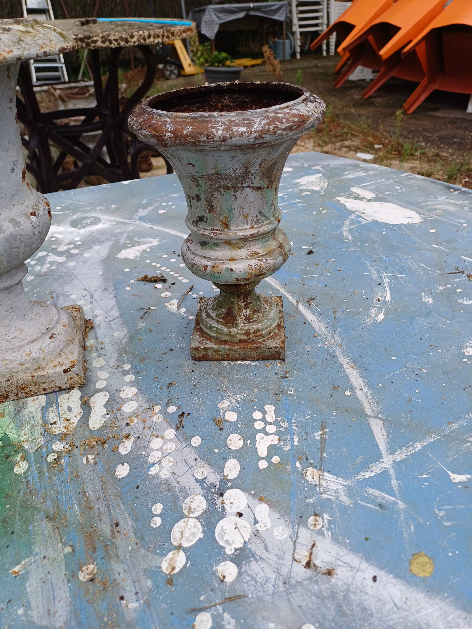 Lot of 6 Medici Cast Iron Vases from Charleville - Mézières 1900