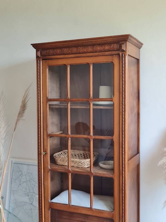 Antique Parisian glass cabinet - bonnet-maker type