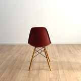 DSW chair by Charles & Ray Eames, Vitra