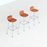 Tabourets de bar en cuir Charlotte Perriand Station de ski des Arcs France 1960