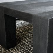 Table basse chêne massif finition bois brûlé — shou-sugi-ban
