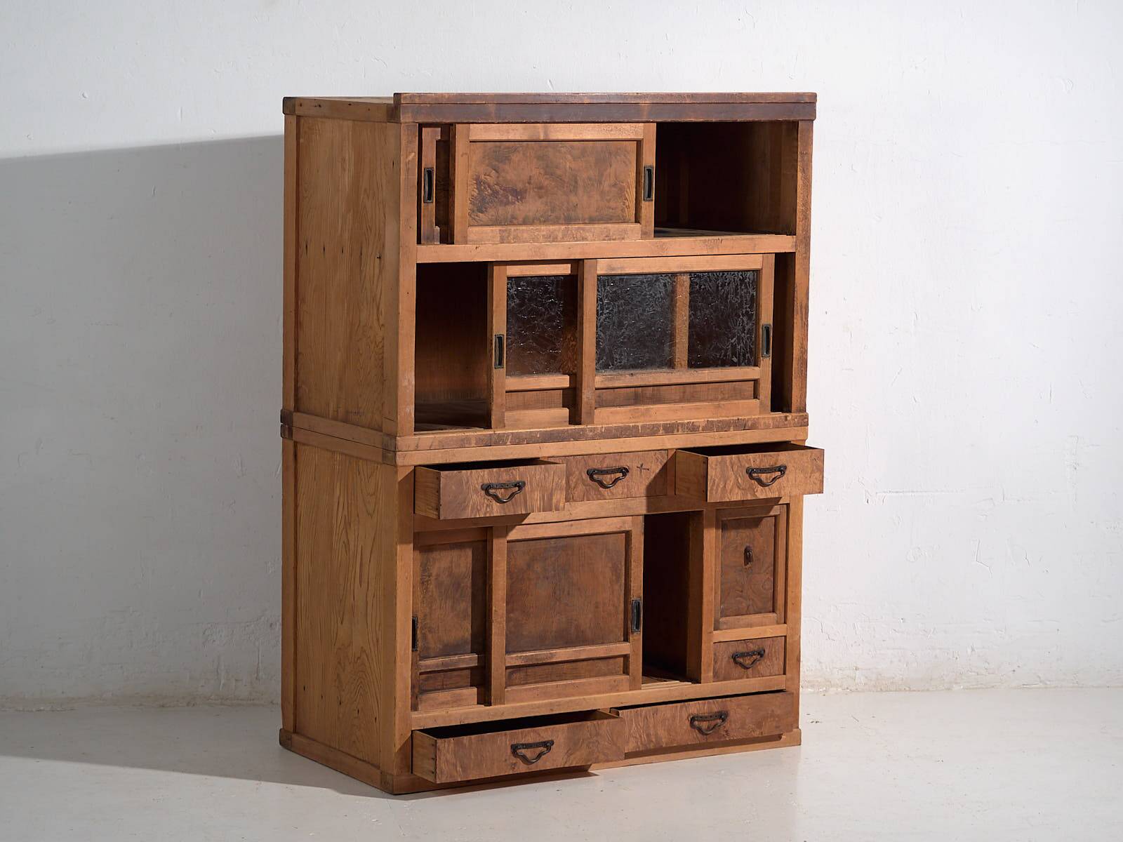 Old Japanese wardrobe (c.1912-1970) #47
