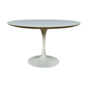 Table d'appoint Eero