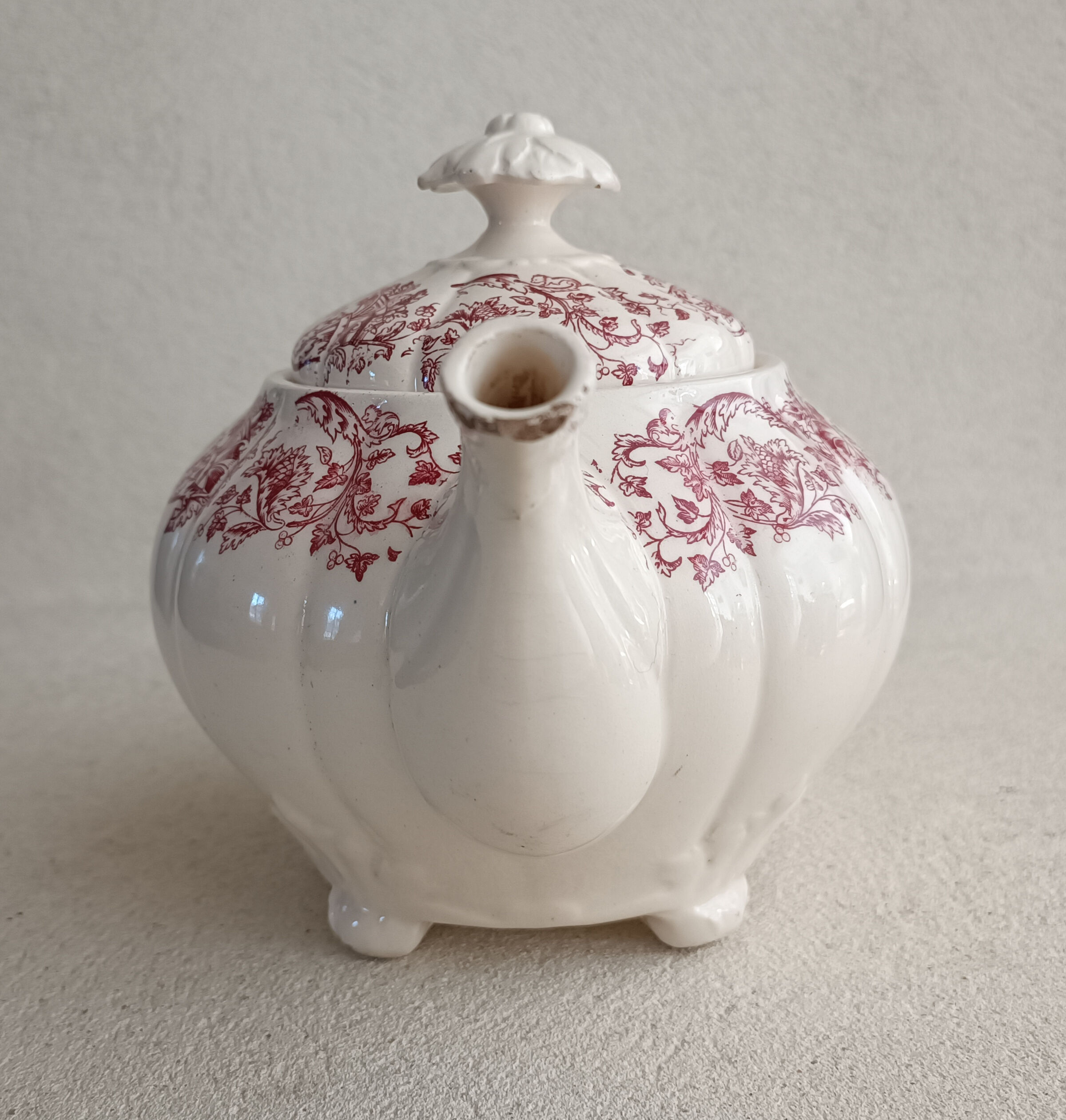 Longchamp Iron Earth Teapot