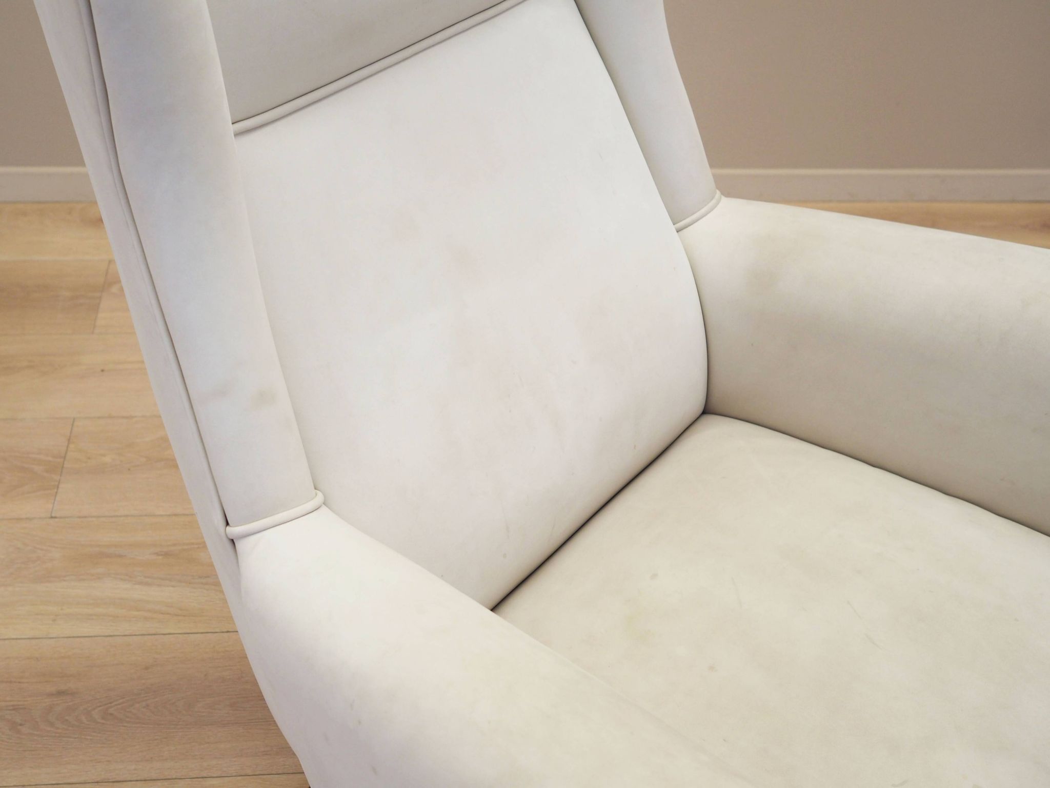 White armchair, Italian design, 1980s, production: Italy
