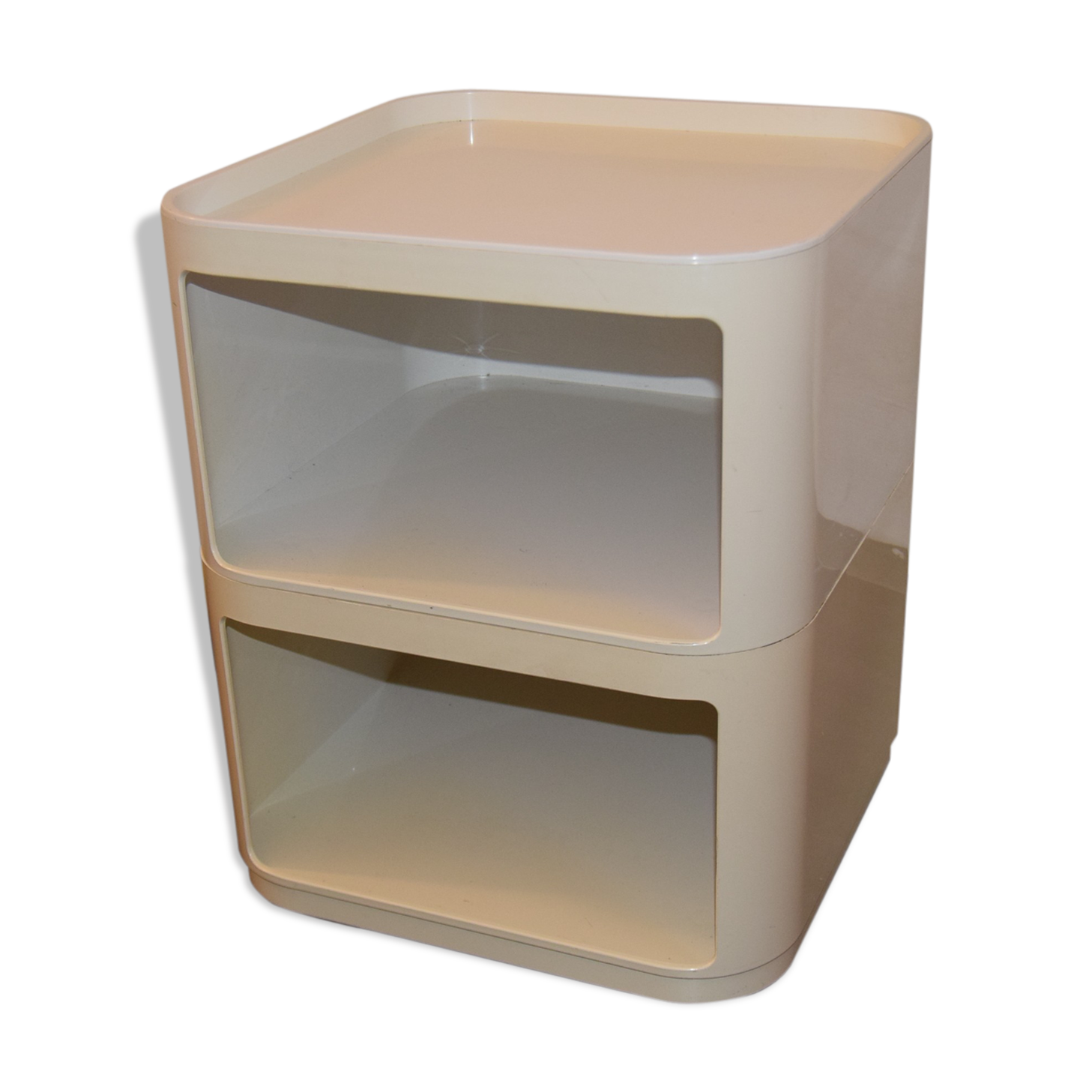 Anna Castelli's Componibili service for Kartell