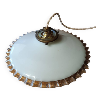 Suspension opaline