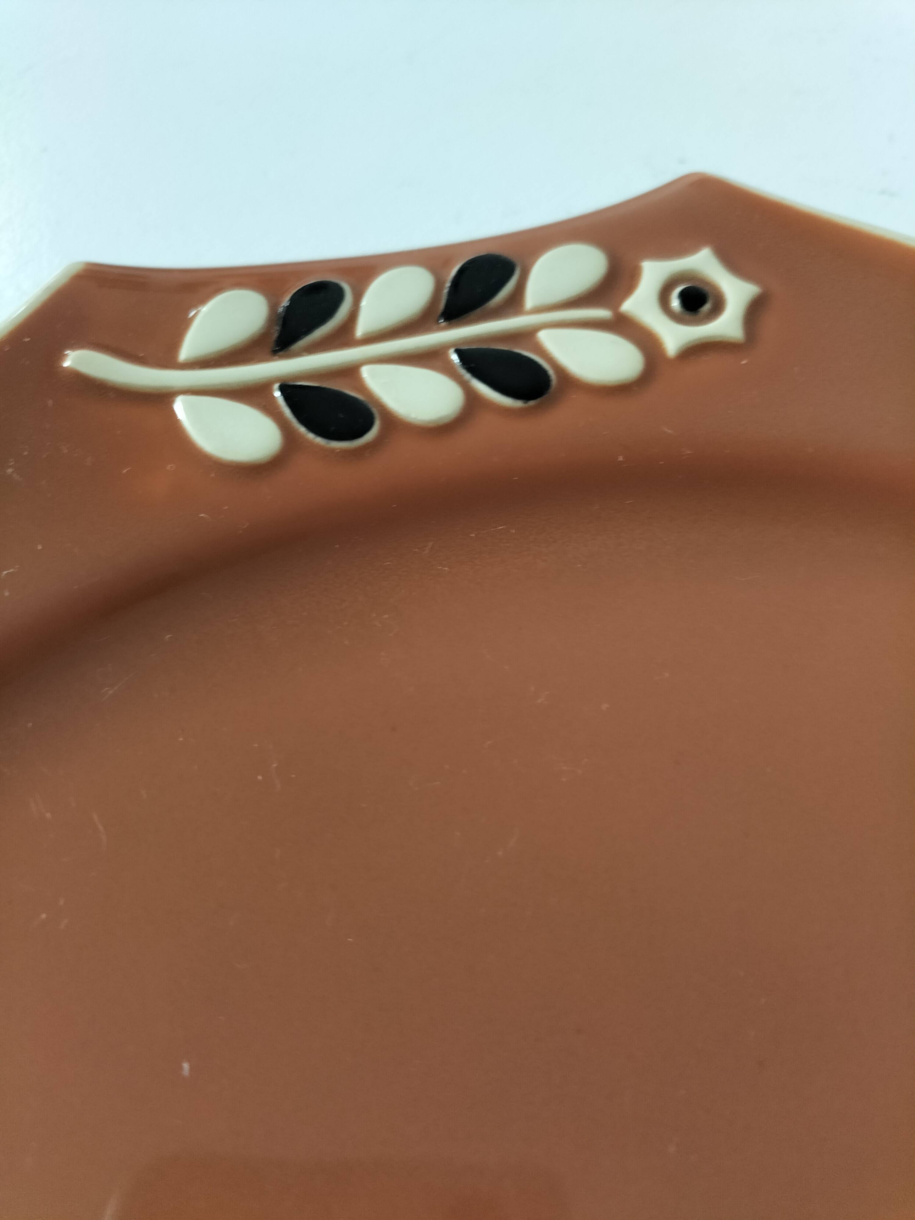 Large vintage two-tone brown and cream dish from the 50s and 60s
