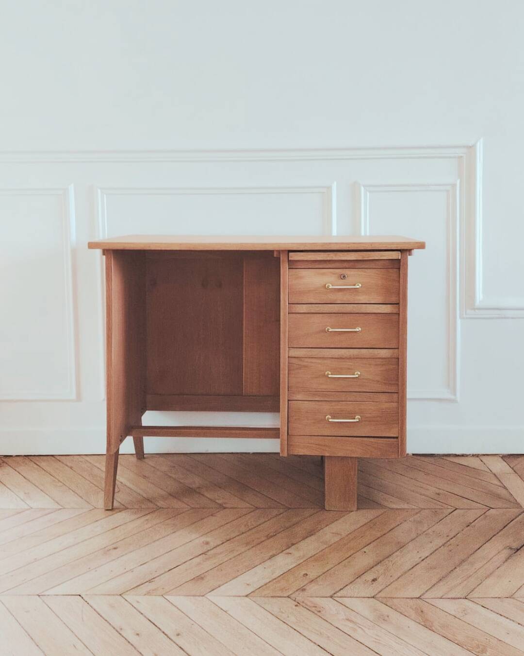 Bureau scandinave vintage rénové, années 50-60