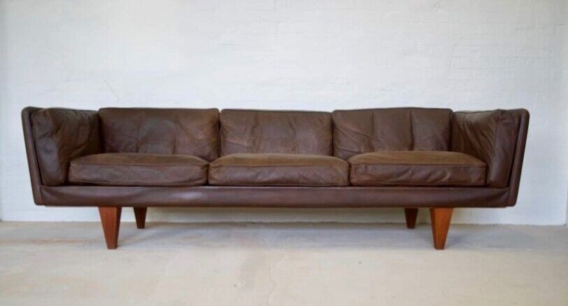 Vintage danish mid-century 3 person brown leather sofa by illum wikkelsø model v11
