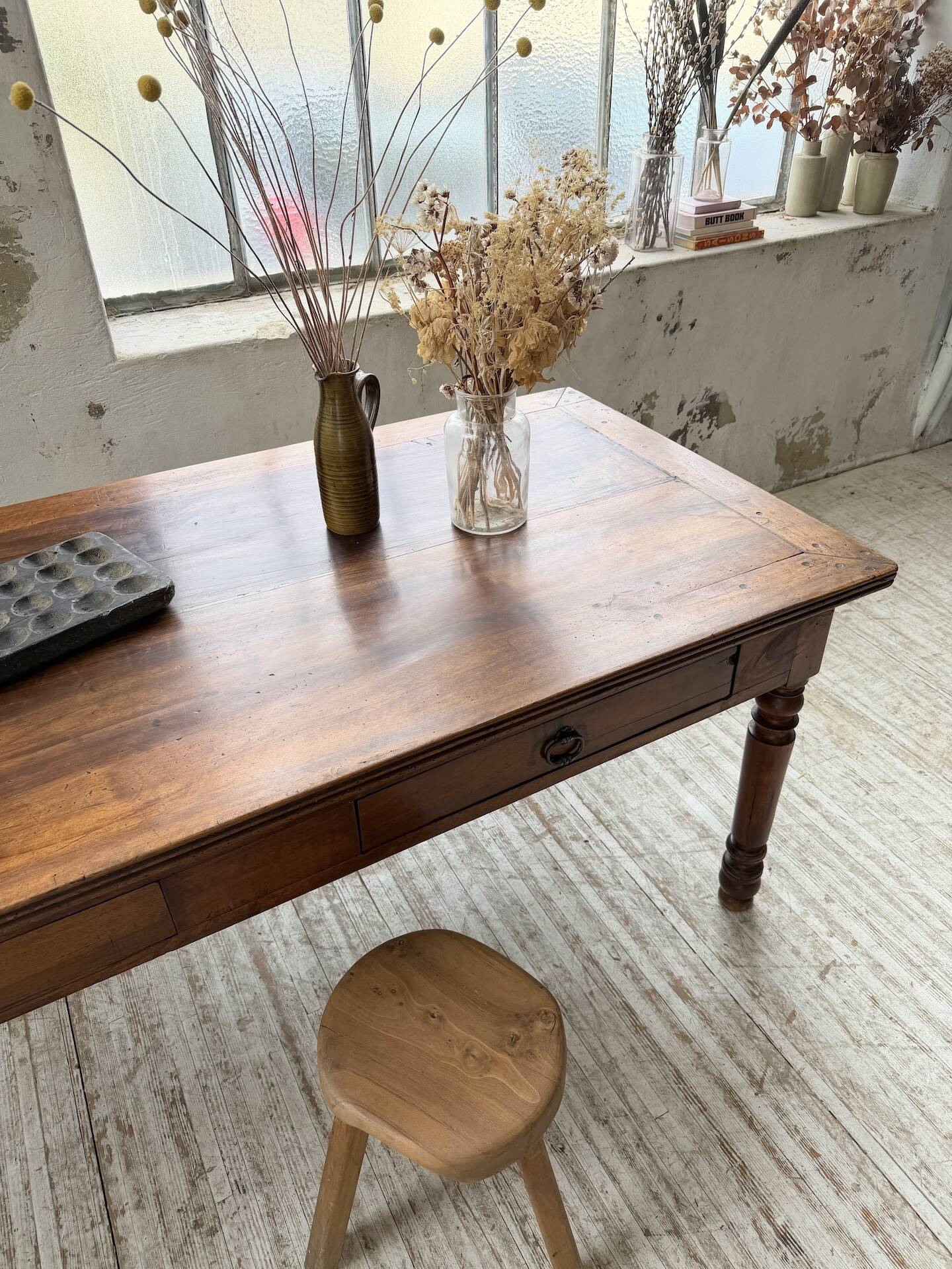 Table de ferme ou table de drapier noyer massif 1900