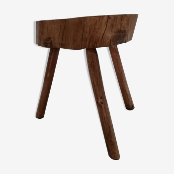 Tabouret bois tripode brutaliste style ferme montagne