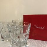 Suite de 4 verres à whisky Baccarat type gobelet modèle Harcourt