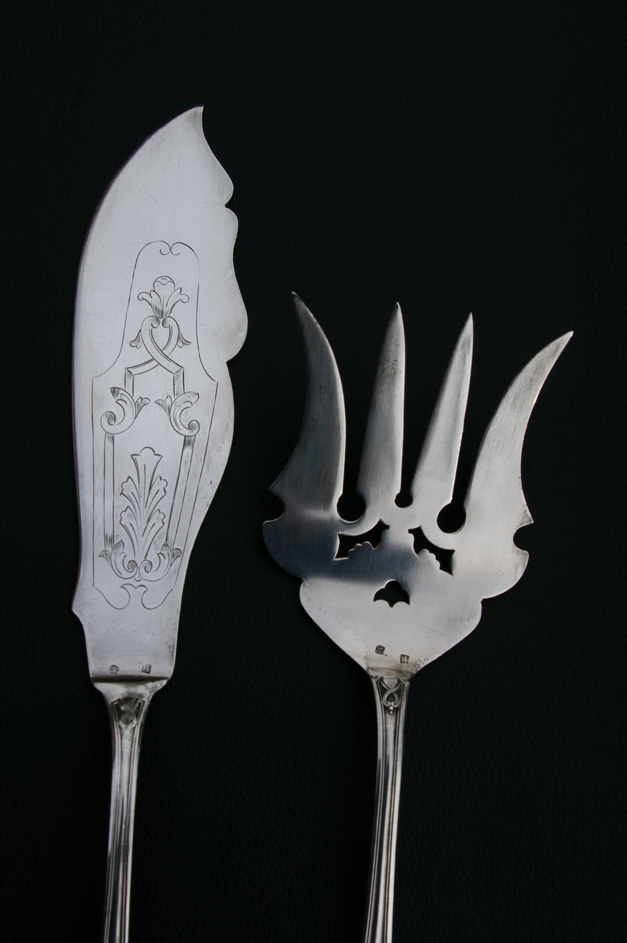Fish Serving Cutlery: Fork + Knife/Shovel. Silver-plated metal.