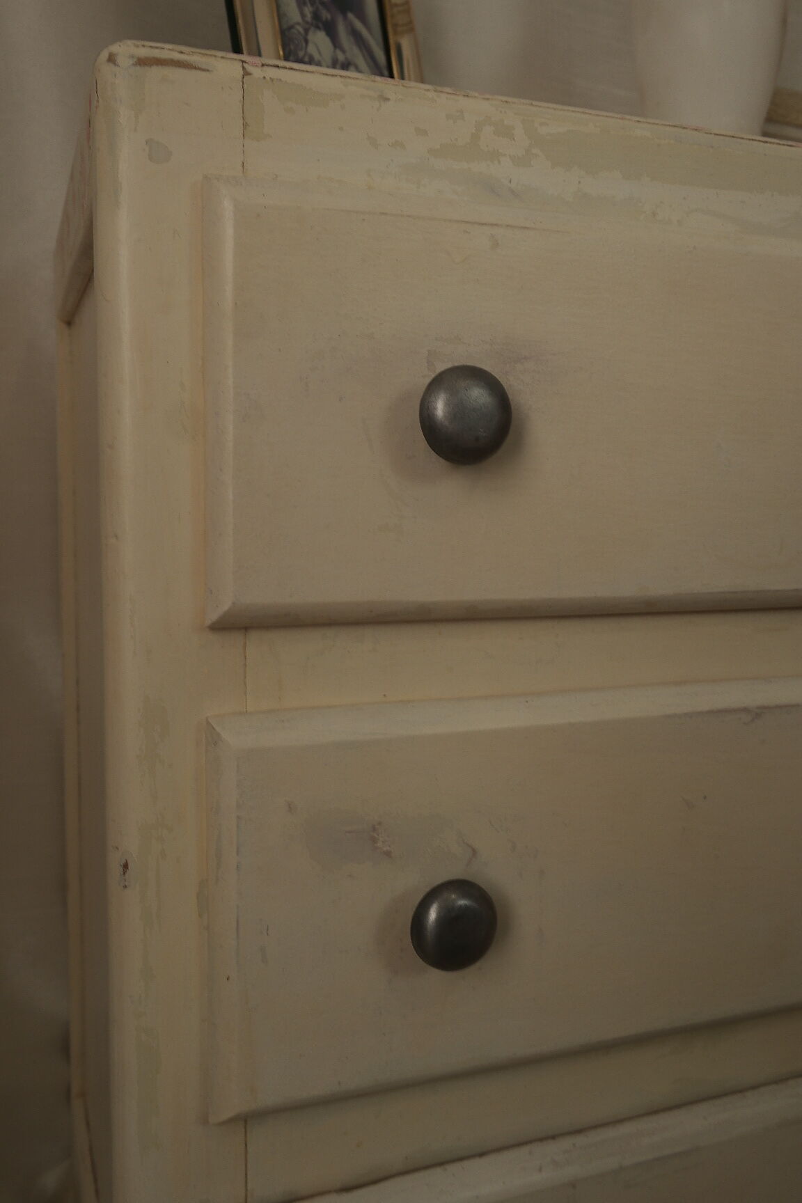 Commode art déco blanche patinée