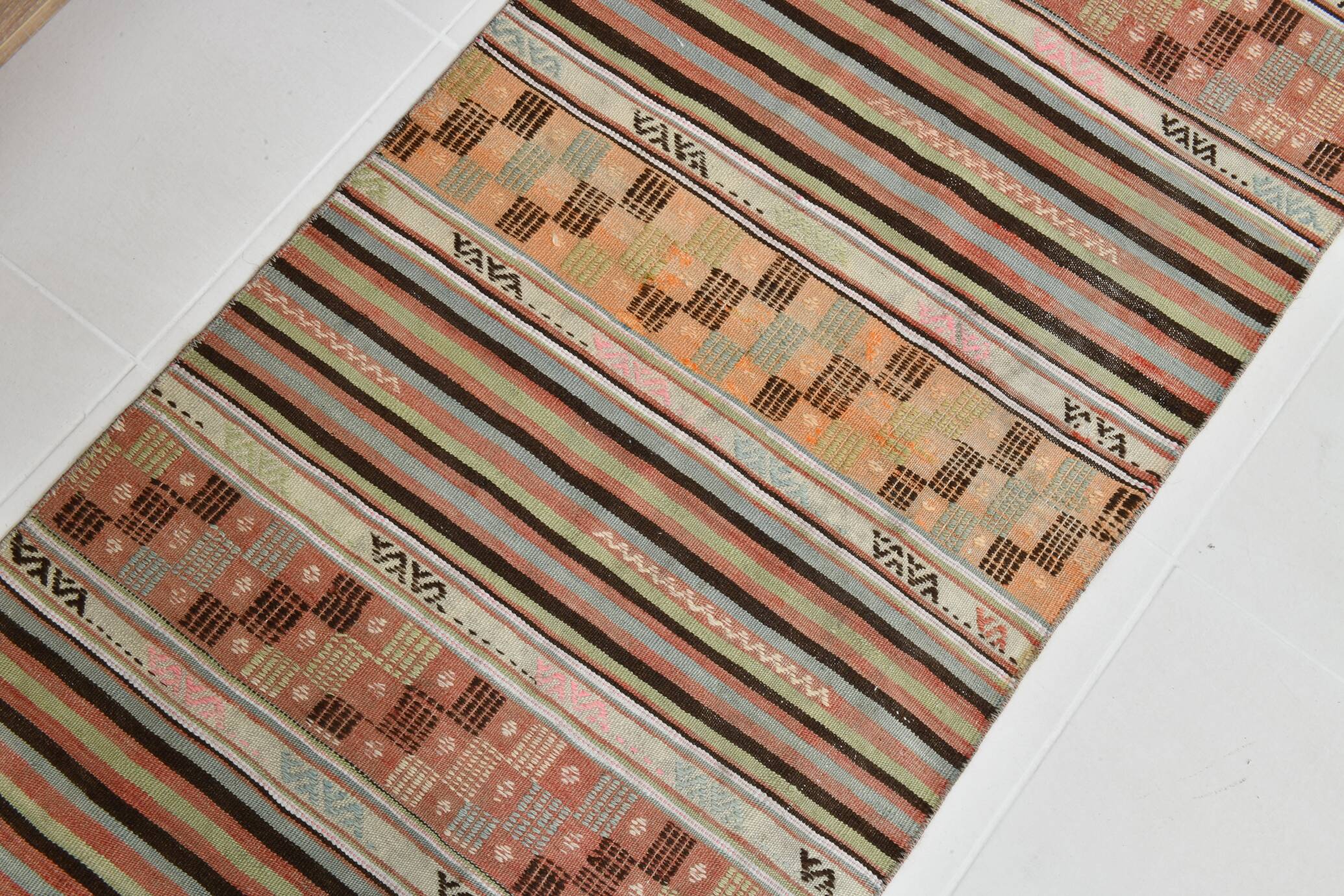 2x9 Green & Orange Striped Kilim Runner Rug, 74x276Cm