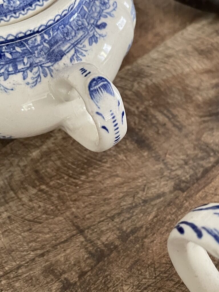 Teapot, milk pot and sugar bowl