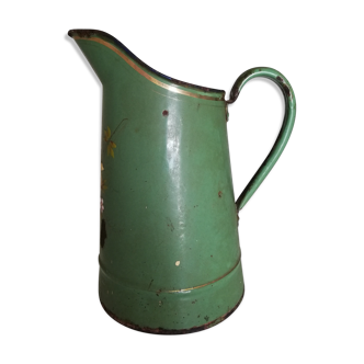 Green broc in enamelled sheet metal with floral patterns