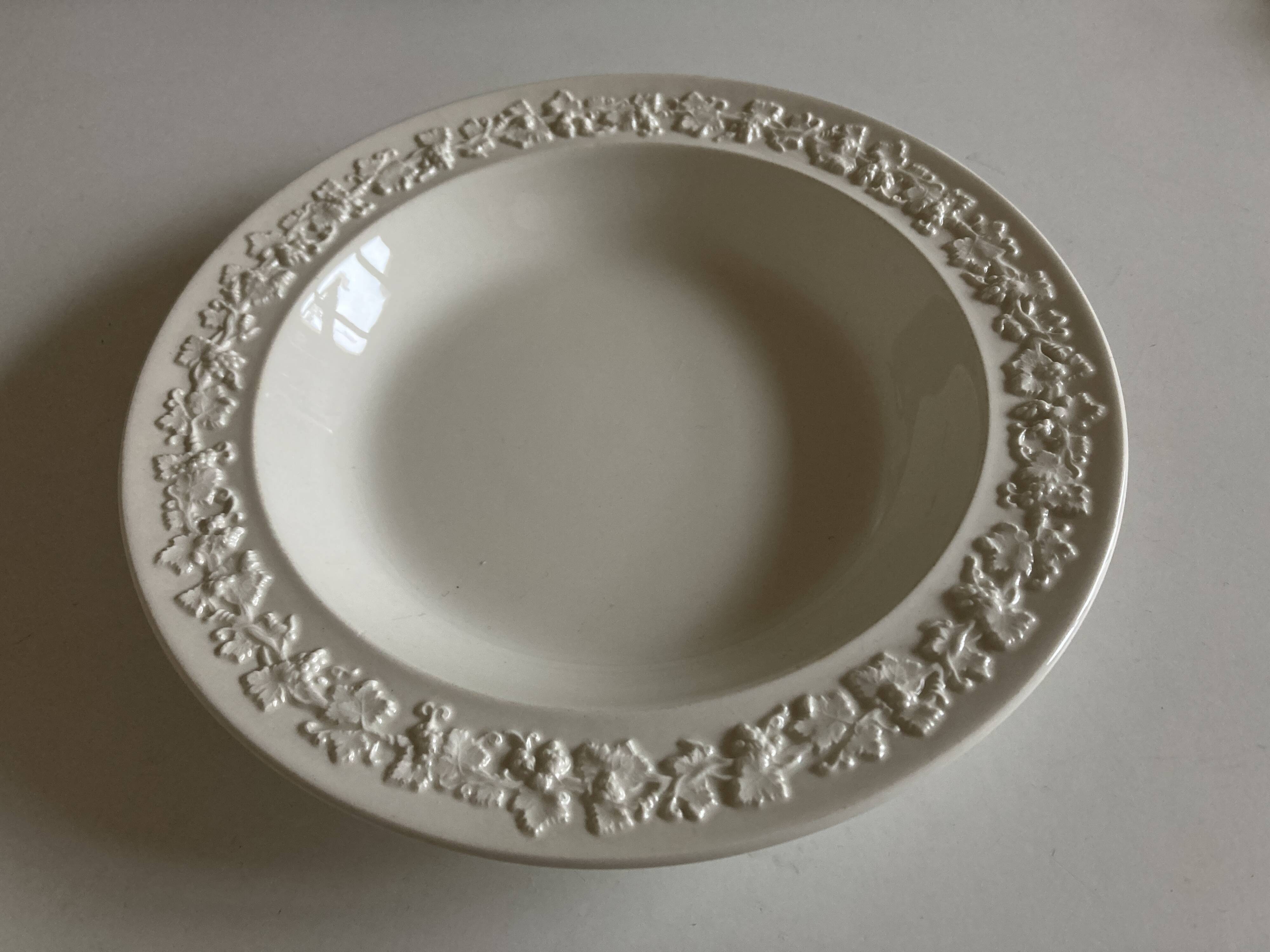 Neo classic Wedgwood plate fine earthenware Etruria Barlaston 19th